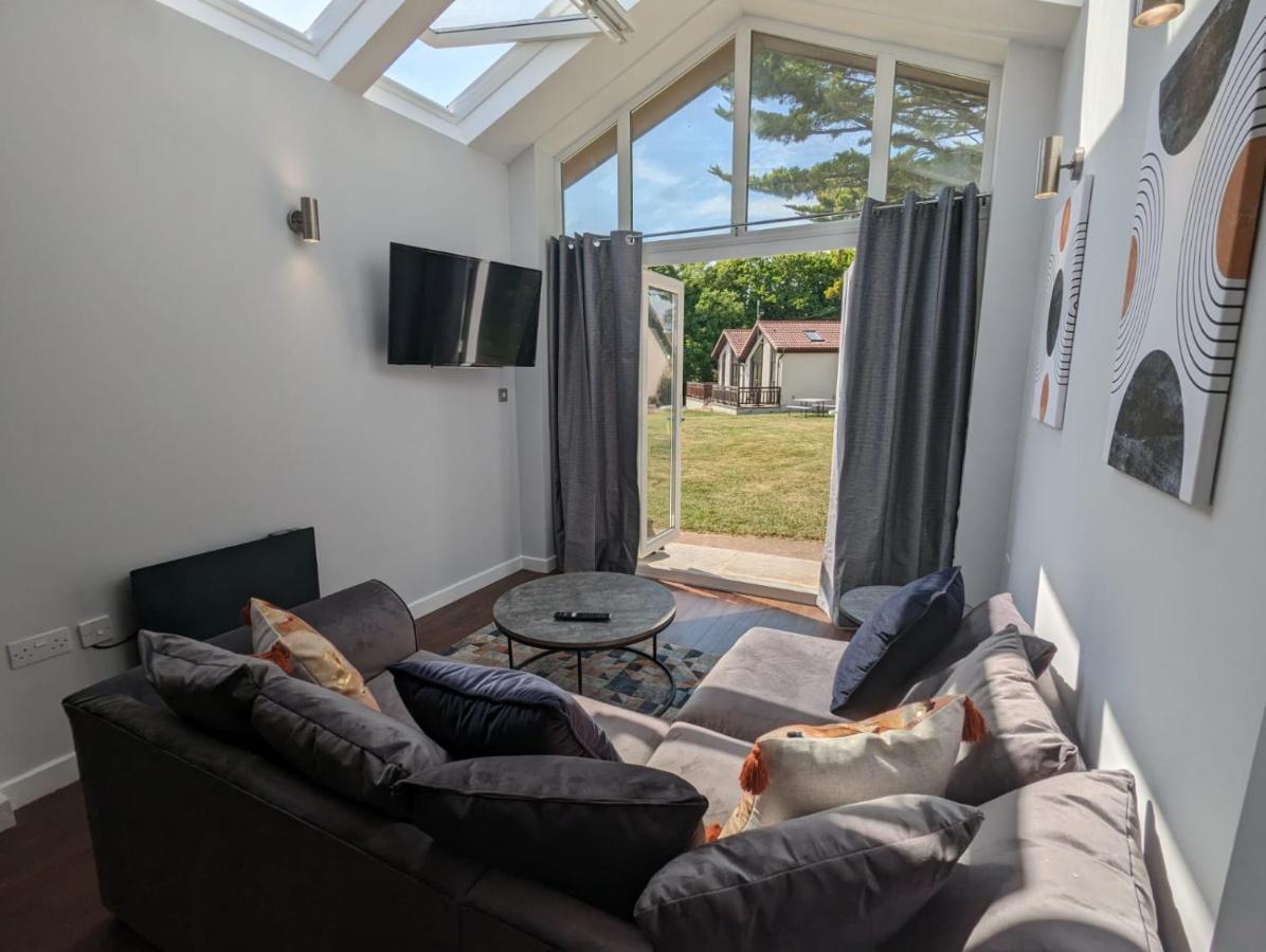 סידמות' Kinetic Stays - Serenity Holiday Cottages מראה חיצוני תמונה